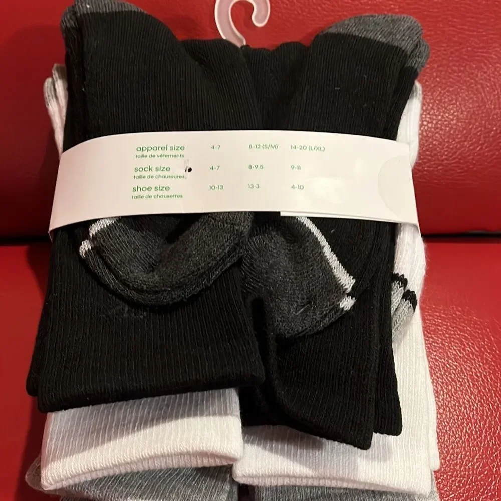 NWT Calvin Klein Boys Socks